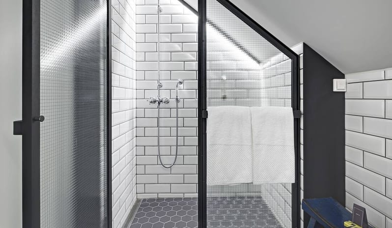 Canopy by Hilton - Loft Suite Bedroom Bathroom